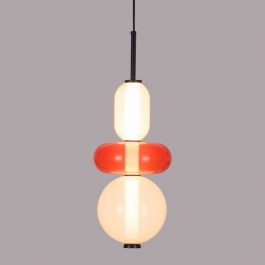 EYE-CATCHING PENDANT LIGHT